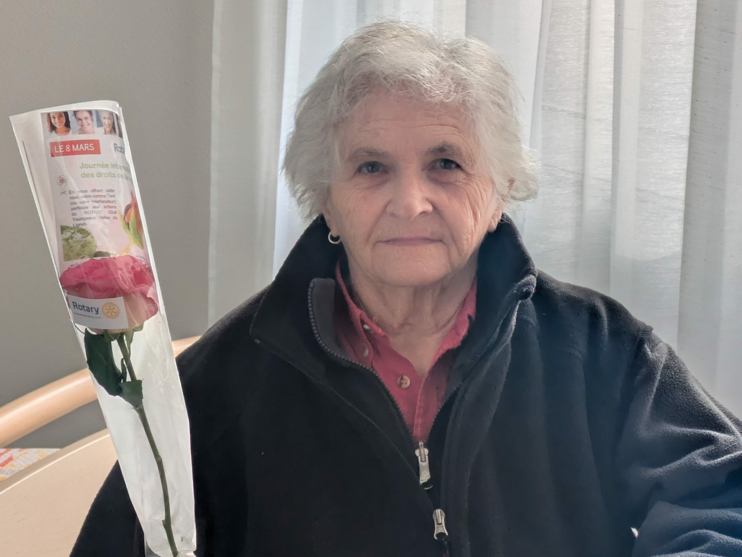 résidente avec rose